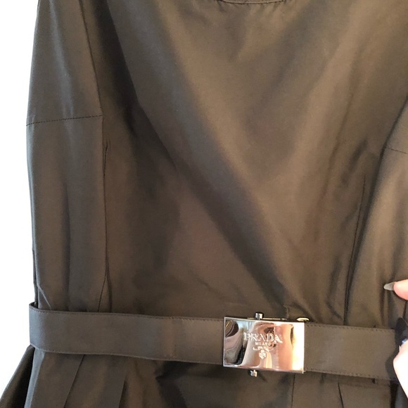 ✨SALE✨Prada dress with belt ✨SALE✨ - Picture 4 of 9